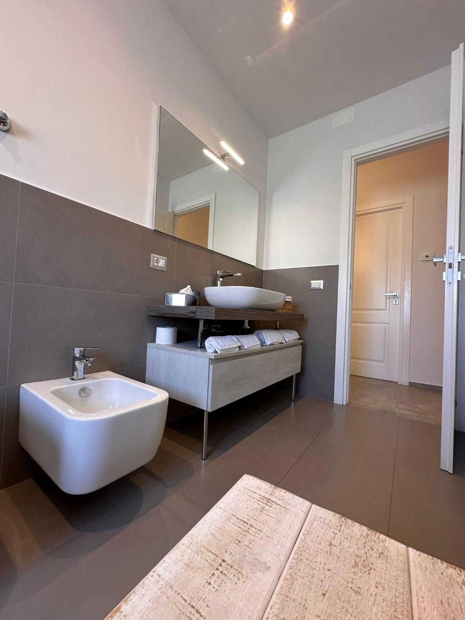 Luxury Sea House Apartment ตราปานี ภายนอก รูปภาพ